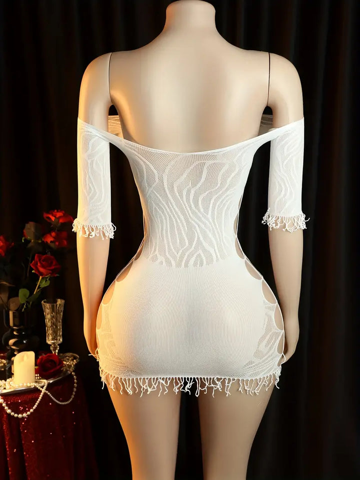 Sexy dress with a playful style, white tassels, off-shoulder and backless, long-sleeve mesh dress