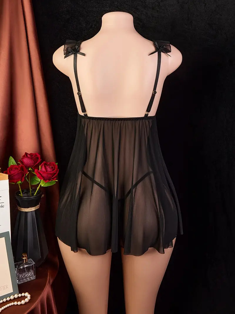 Plus size sexy lingerie with a chest-opening nightgown that makes small breasts look bigger, plus size bat costume for the bed, passionate hollow-out chest that can be unbuttoned, new black nightgown for Valentine's Day (includes: nightgown + T-back).